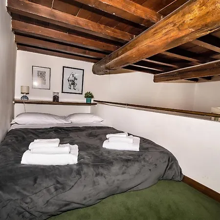 Apartment Via Dei Baullari Rome