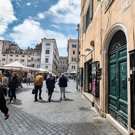 Via Dei Baullari *