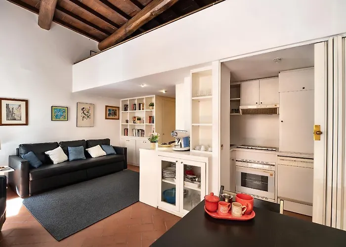 Via Dei Baullari Рим